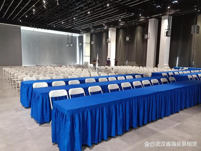 武汉会议用品出租联系 13349853982活动现场少不了的细节:演讲台!
